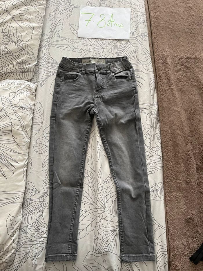 Jeans 7-8 ans. Primark