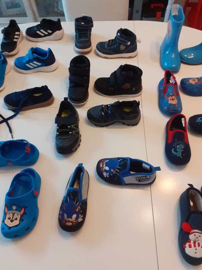 Lot de sandales/baskets/bottes/chaussons garçon- pointure 25 - photo numéro 3