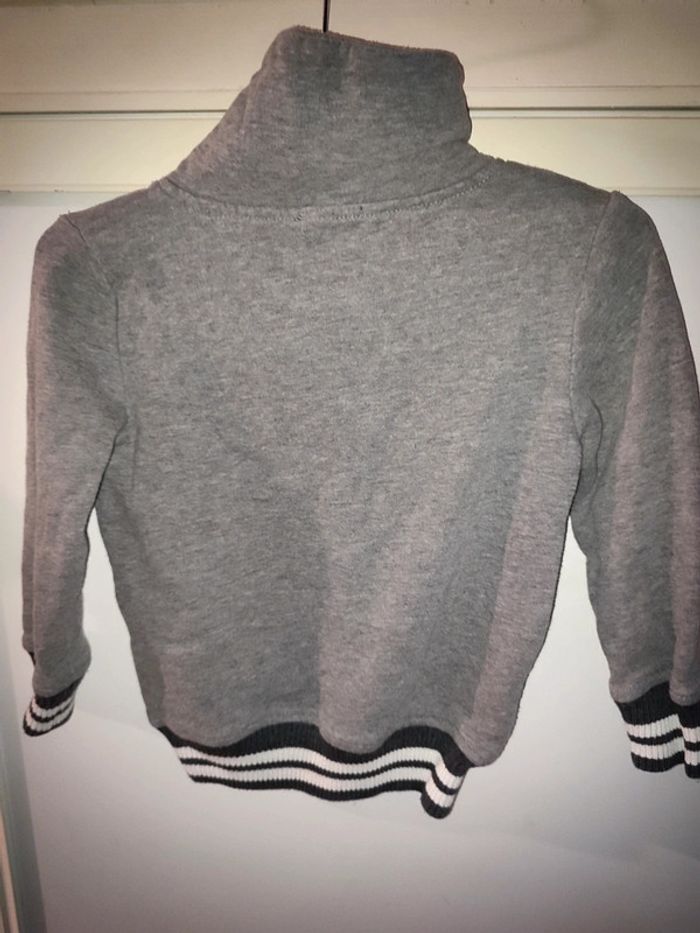 Pull sweat - photo numéro 2