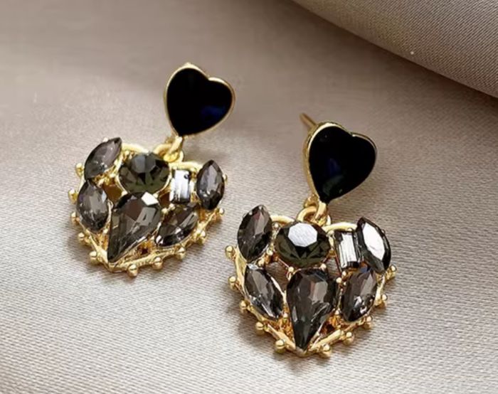 Boucles d’oreilles.