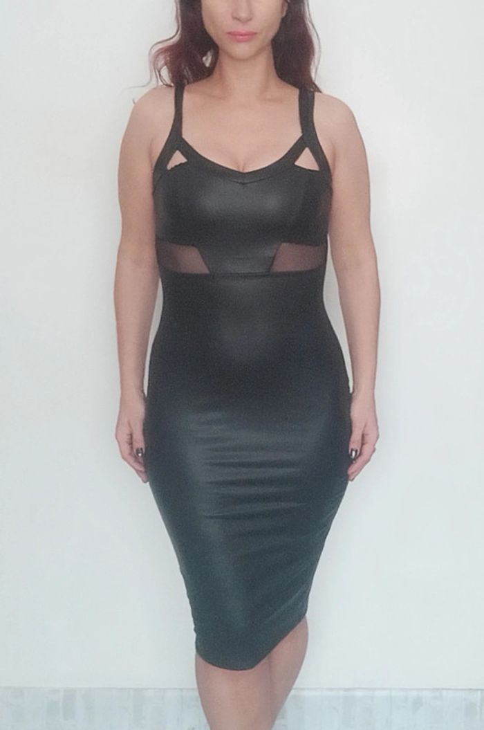 Robe bandage moulante similicuir sexy taille 40