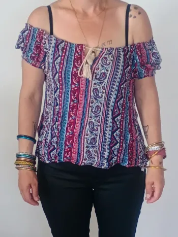 Top bohème épaules dénudées rouge & bleu – Forever 21 – Taille M
