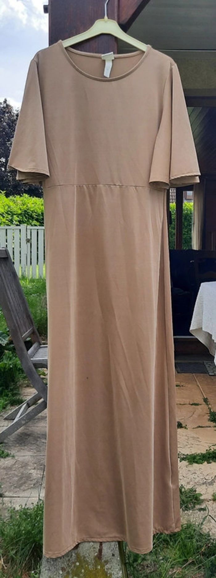 Longue robe beige H&M, taille 36 - photo numéro 4
