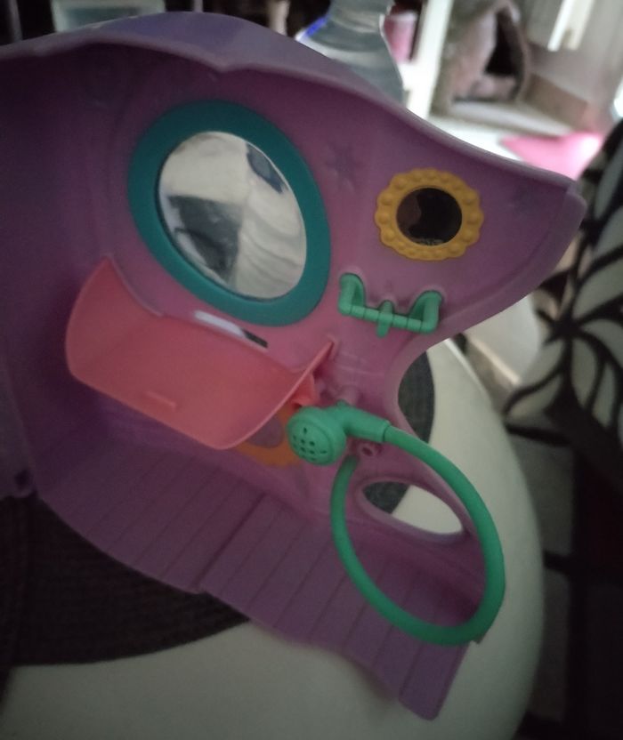 Maison "Pet Shop" en très bon état avec un personnage neuf - photo numéro 9