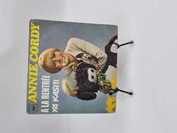Vinyle 45 tours Annie Cordy : À la Rentrée / Ya Kasiti avec fourreau