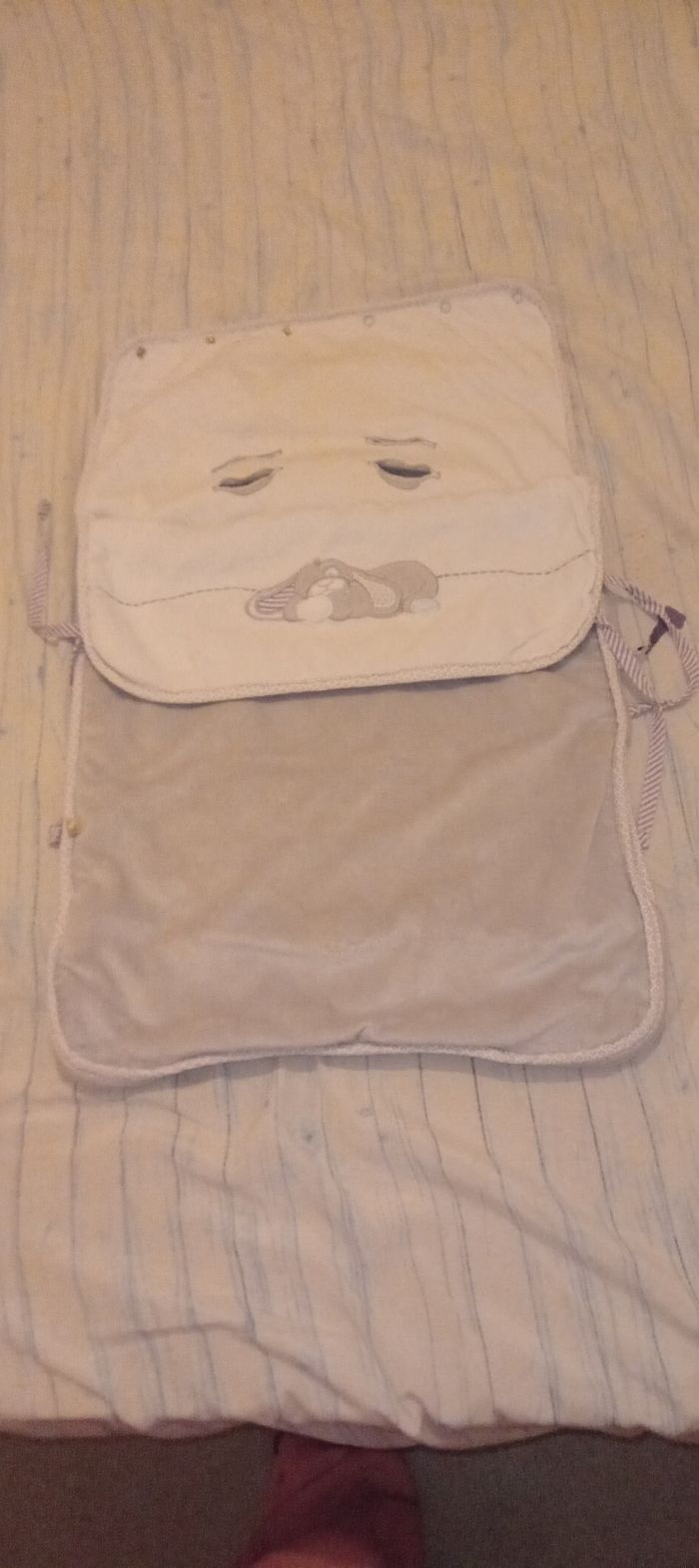 Turbulette pour bébés 3 mois - photo numéro 2