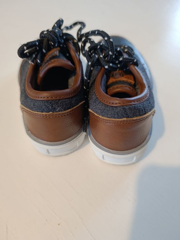 Chaussures 22 - photo numéro 3