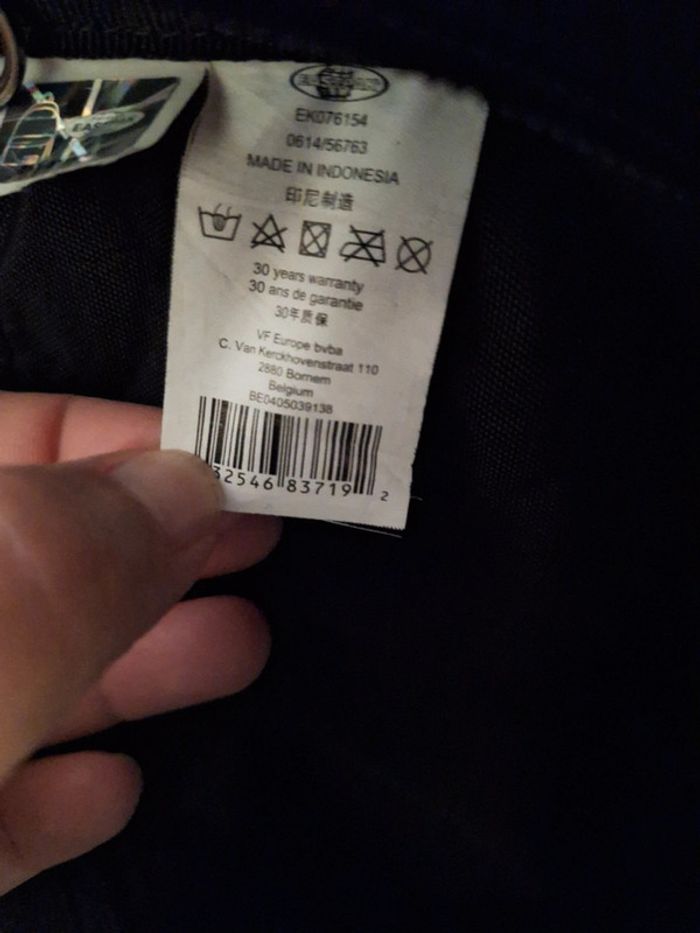 Sac à bandoulière Eastpak - photo numéro 10