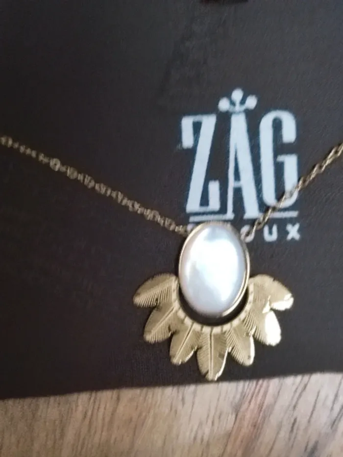 📿 Amulette collier inspiration égyptienne 🪔 en acier doré à l'or fin avec de la nacre - photo numéro 7
