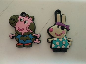 2 pendentifs Peppa Pig