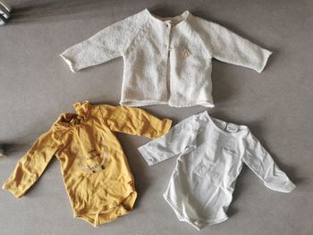 Lot 2 bodies 1 gilet