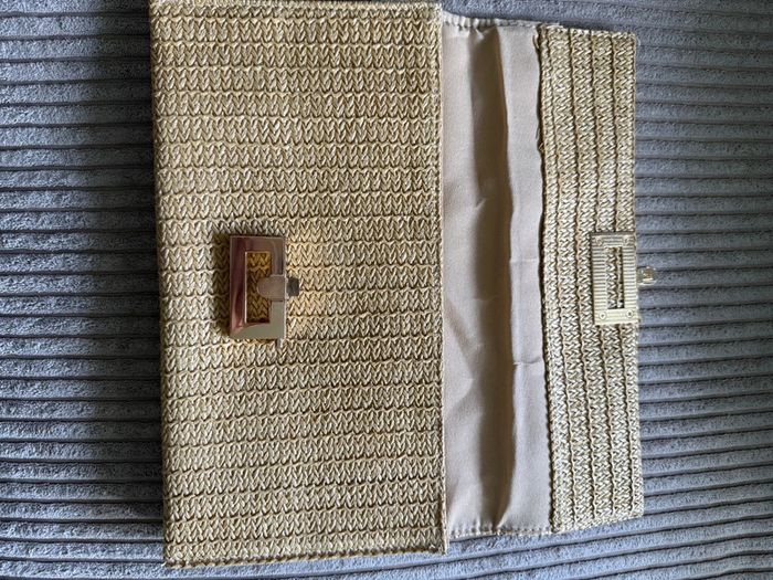 Jolie pochette beige tissée avec fermeture dorée - photo numéro 3