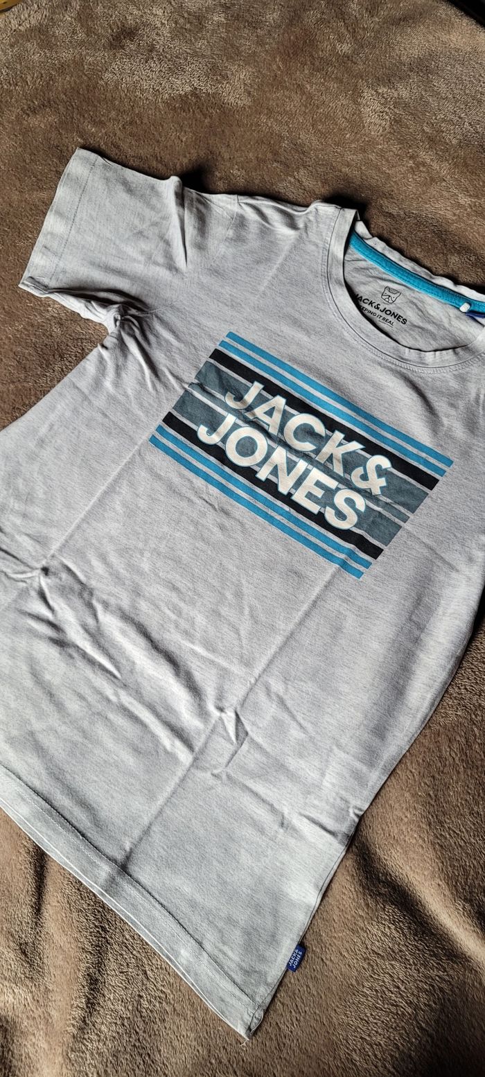 Tee-shirt