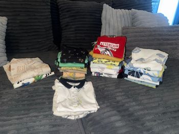 Lot ensemble tee-shirts et shorts  
