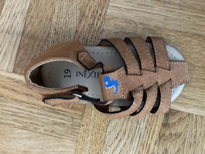 Sandales Cuir T19 TBE comme neuves - photo numéro 10