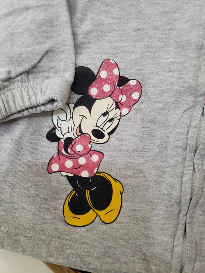 🌼Sweat zippé à capuche 23 mois Minnie Mousse🌼 - photo numéro 3