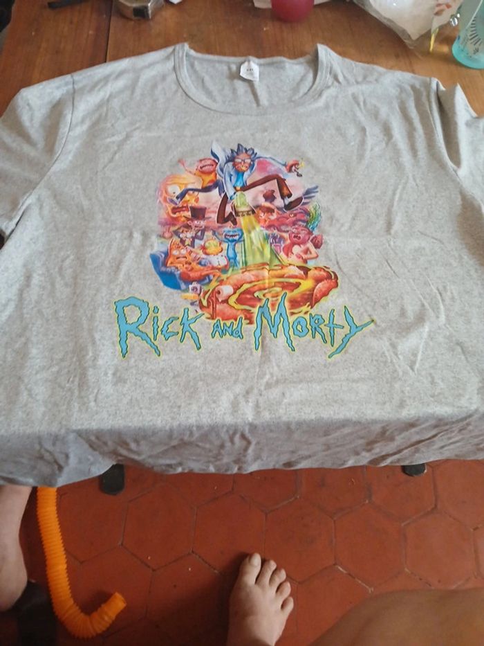 T-shirt rick et morty - photo numéro 4