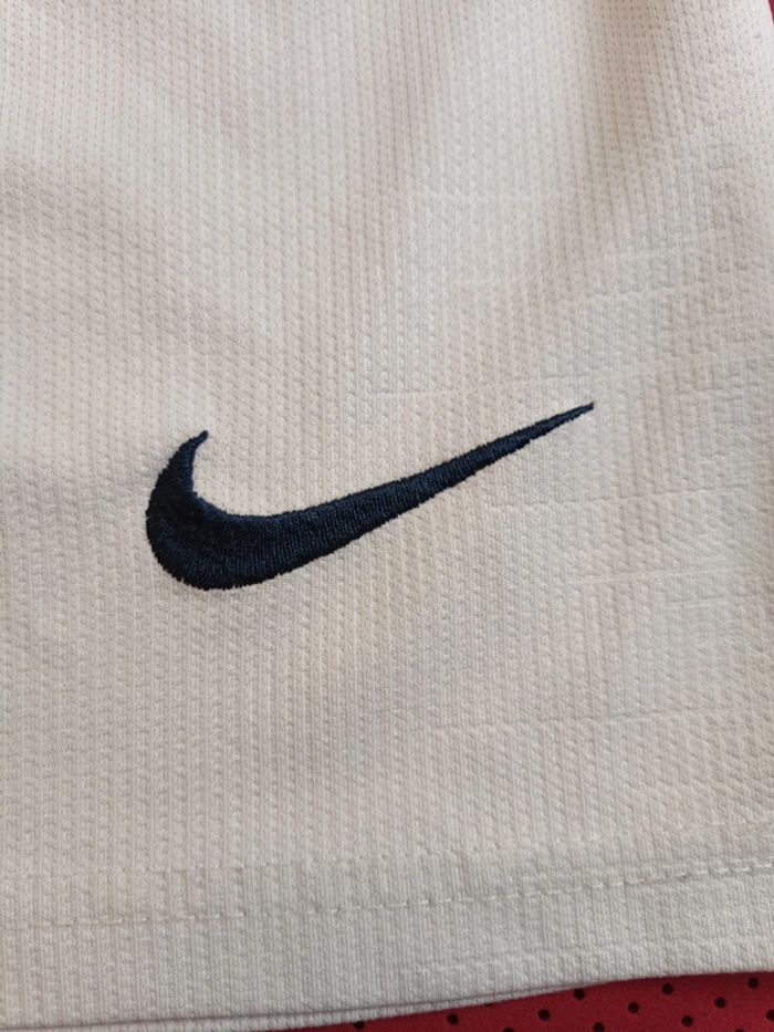 Short de foot France, Nike Authentique Officiel taille enfant 8/10 ans - photo numéro 5