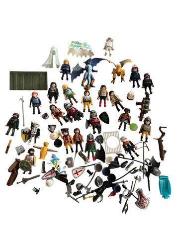 Lot de 25 figurines Playmobil + accessoires
