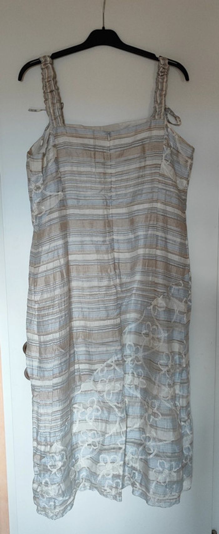 Robe Un jour ailleurs - photo numéro 2