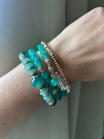 Lot de bracelets élastiques verts 