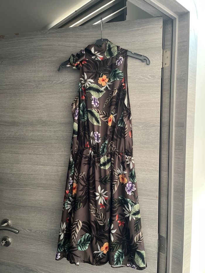 Superbe robe vintage Liu Jo à nouer dans le cou - photo numéro 9