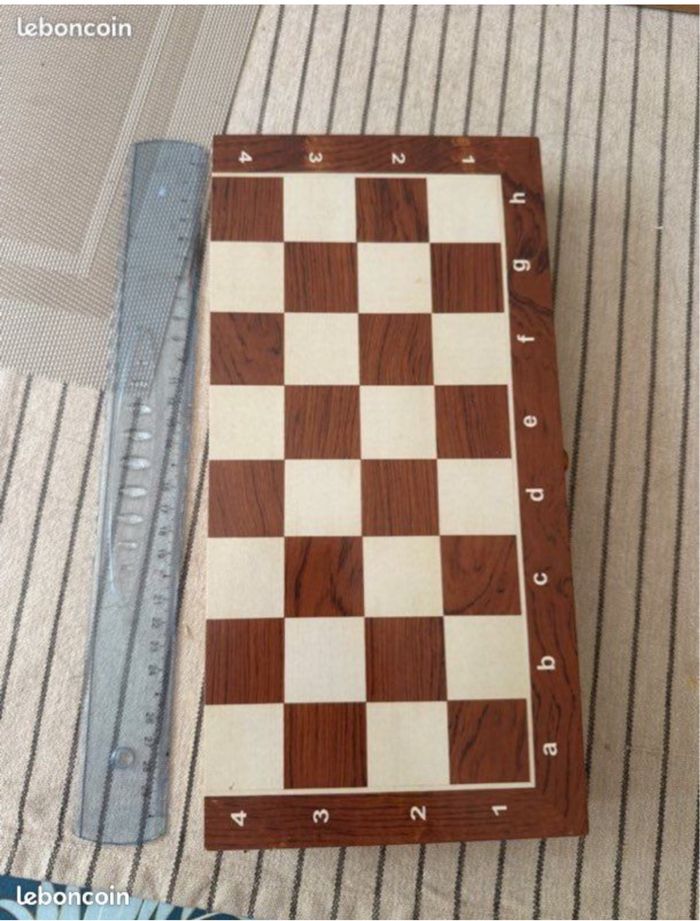 Échiquier en bois neuf - photo numéro 4