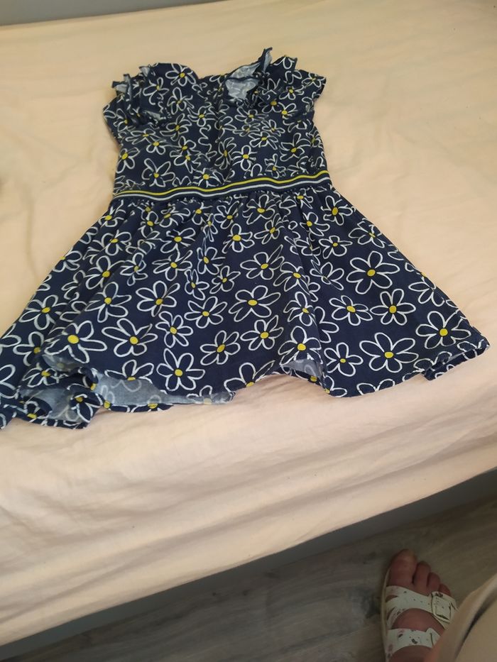 Robe manches courtes