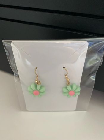 Idée cadeau Noël - Boucles d’oreilles fleurs verte