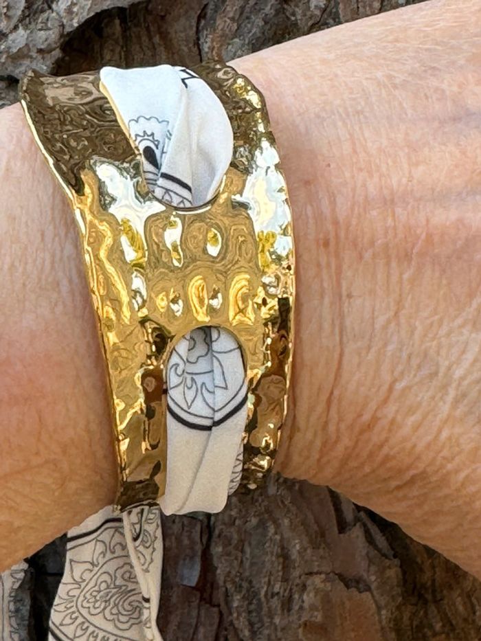 Bracelet jonc large réglable acier inoxydable or bandana traversant