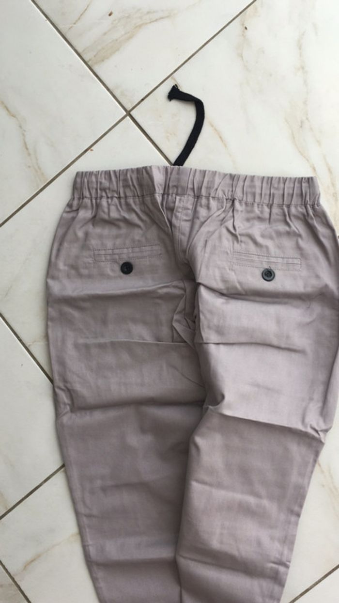 Chino gris taille XL (taille petit donc L) - photo numéro 3