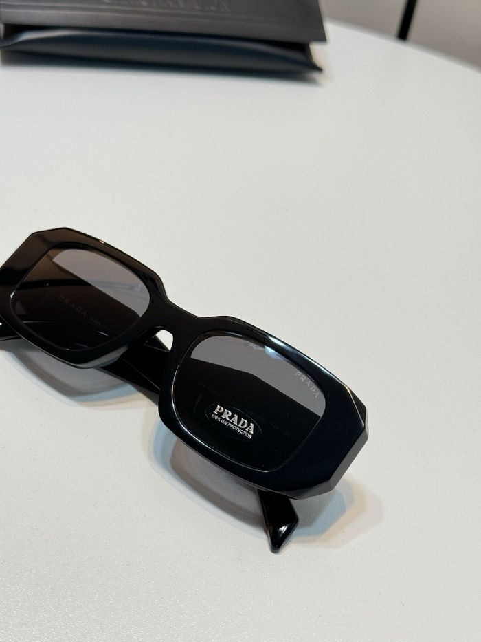 🕶Lunettes de soleil Prada 🕶 - photo numéro 3