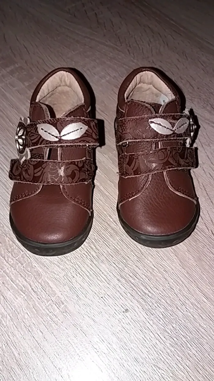 Chaussures montantes à scratch