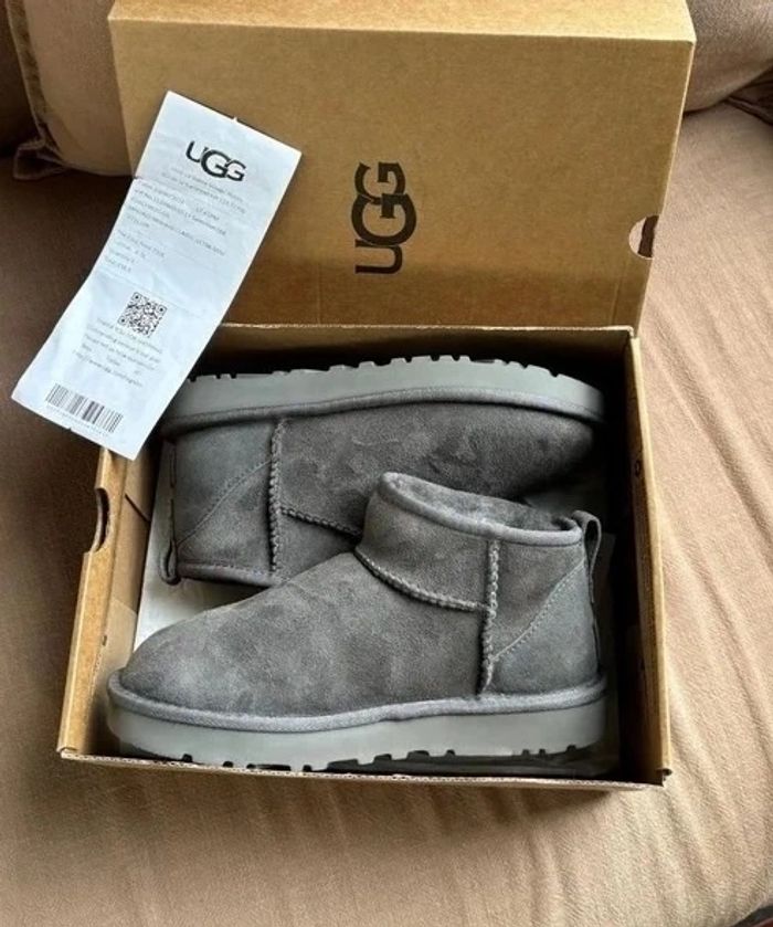 UGG CLASSIC ULTRA MINI