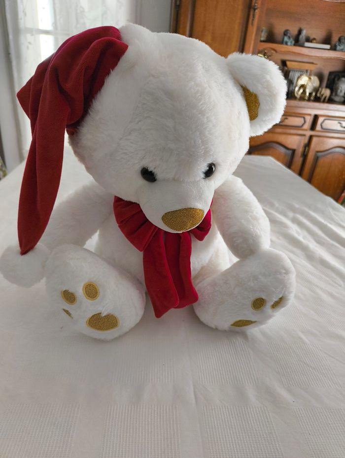 Peluche ourson de noël ( neuf)