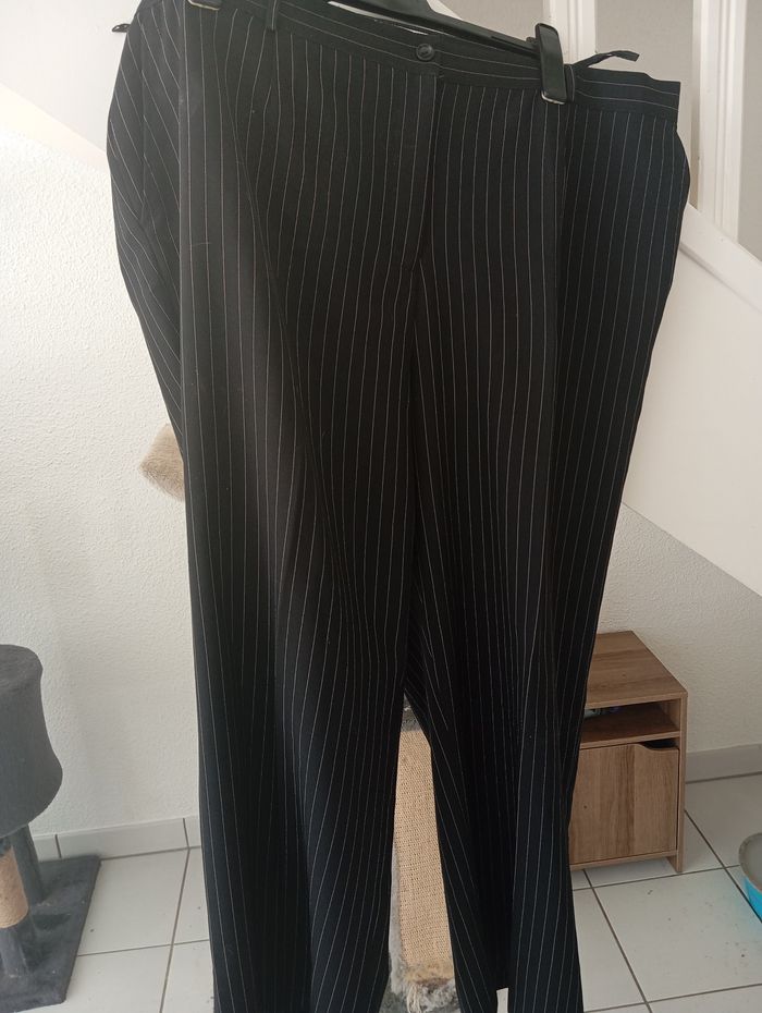 Pantalon noir rayé - photo numéro 3