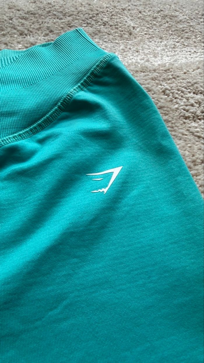 Gymshark Short Seamless Vert Femme – Taille S – Short Sport Fitness Musculation – Très bon état - photo numéro 2