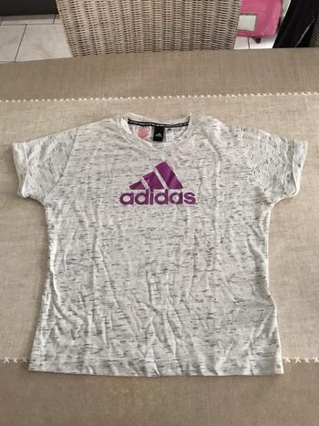 T-shirt 9/10 ans neuf