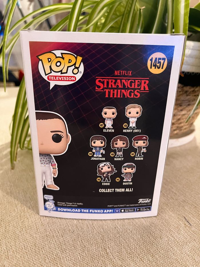 Funko pop eleven stranger things limited edition chase - photo numéro 2