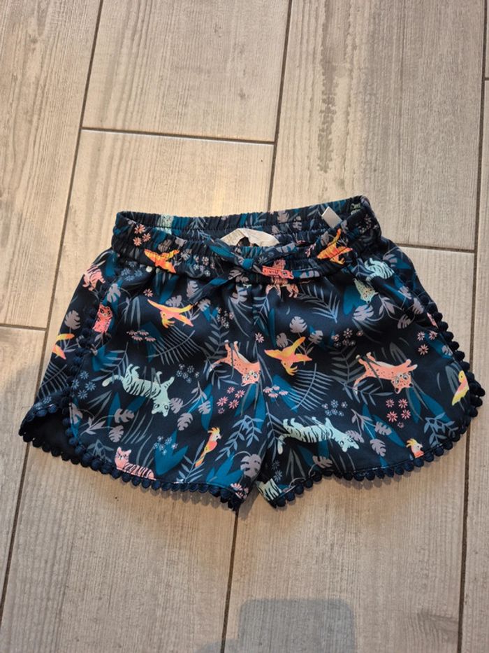 Short 2-3 ans