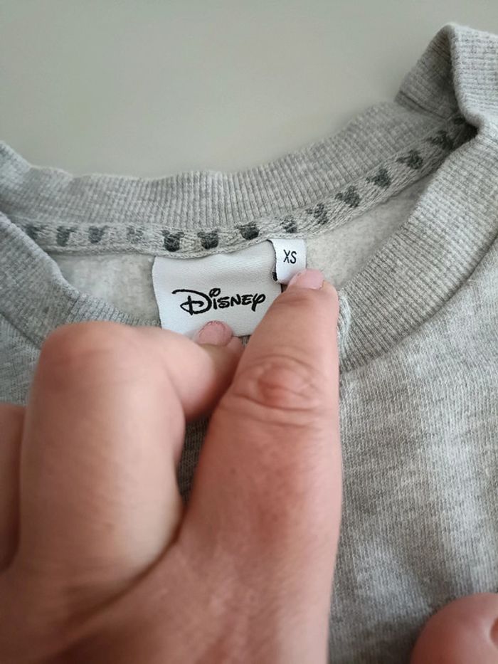 Pull Disney Mickey paillettes gris/noir taille xs - photo numéro 4