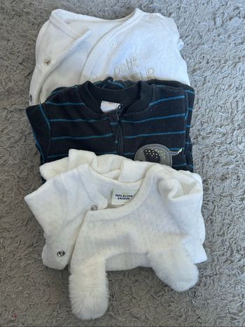 Lot 3 pyjamas