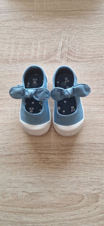 Chaussures taille 19