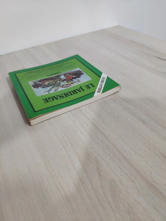 Livre petit format le jardinage guide Anthese Bonar jardin pelouse compost - photo numéro 5