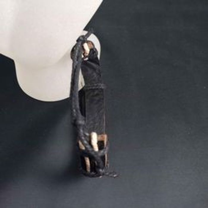 Bracelet en cuir et bois - photo numéro 5