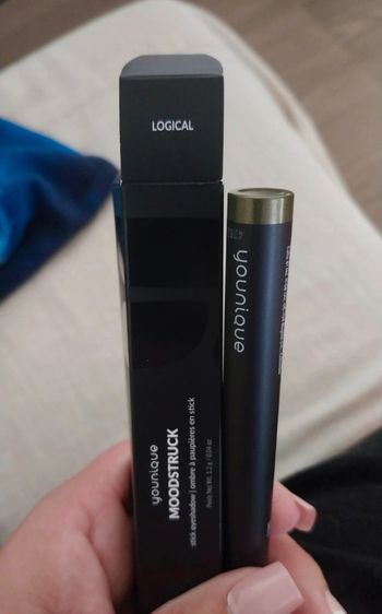 Ombre à paupières en stick logical Younique neuf