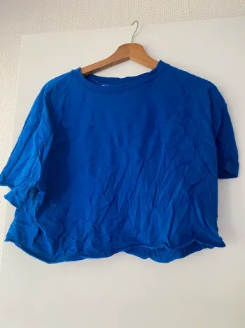 Top bleu