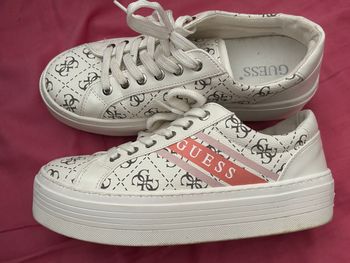Baskets Guess 