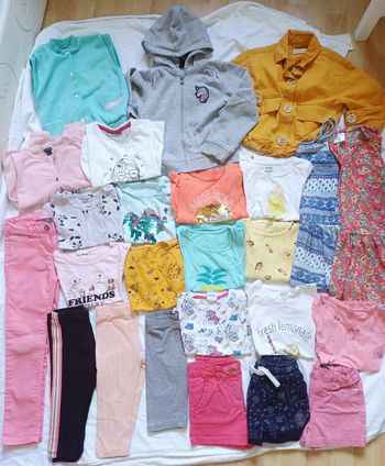 Lot de vêtements fille taille 5 ans