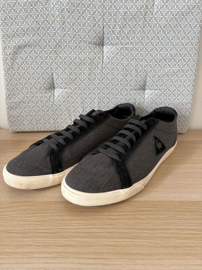 Paire de Baskets Tissu Noire Taille 42 "Le Coq Sportif" - photo numéro 2